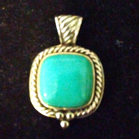 Jewelry - Vintage Stamped CN .925 GSJ Signed Green Turquoise Pendant